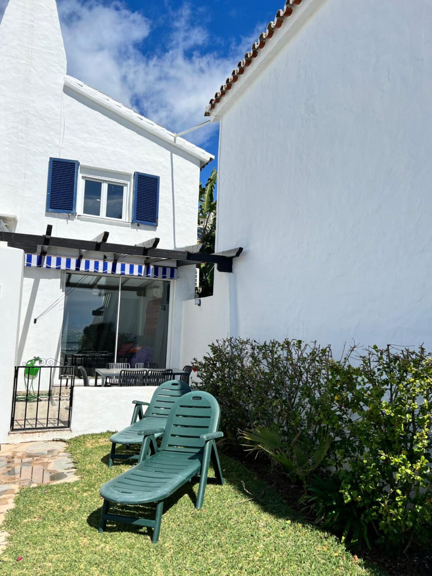 Newly Renovated 2 Bedroom Beachfront House Sitio de Calahonda Eksteriør billede