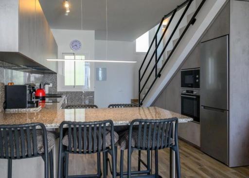 Newly Renovated 2 Bedroom Beachfront House Sitio de Calahonda Eksteriør billede